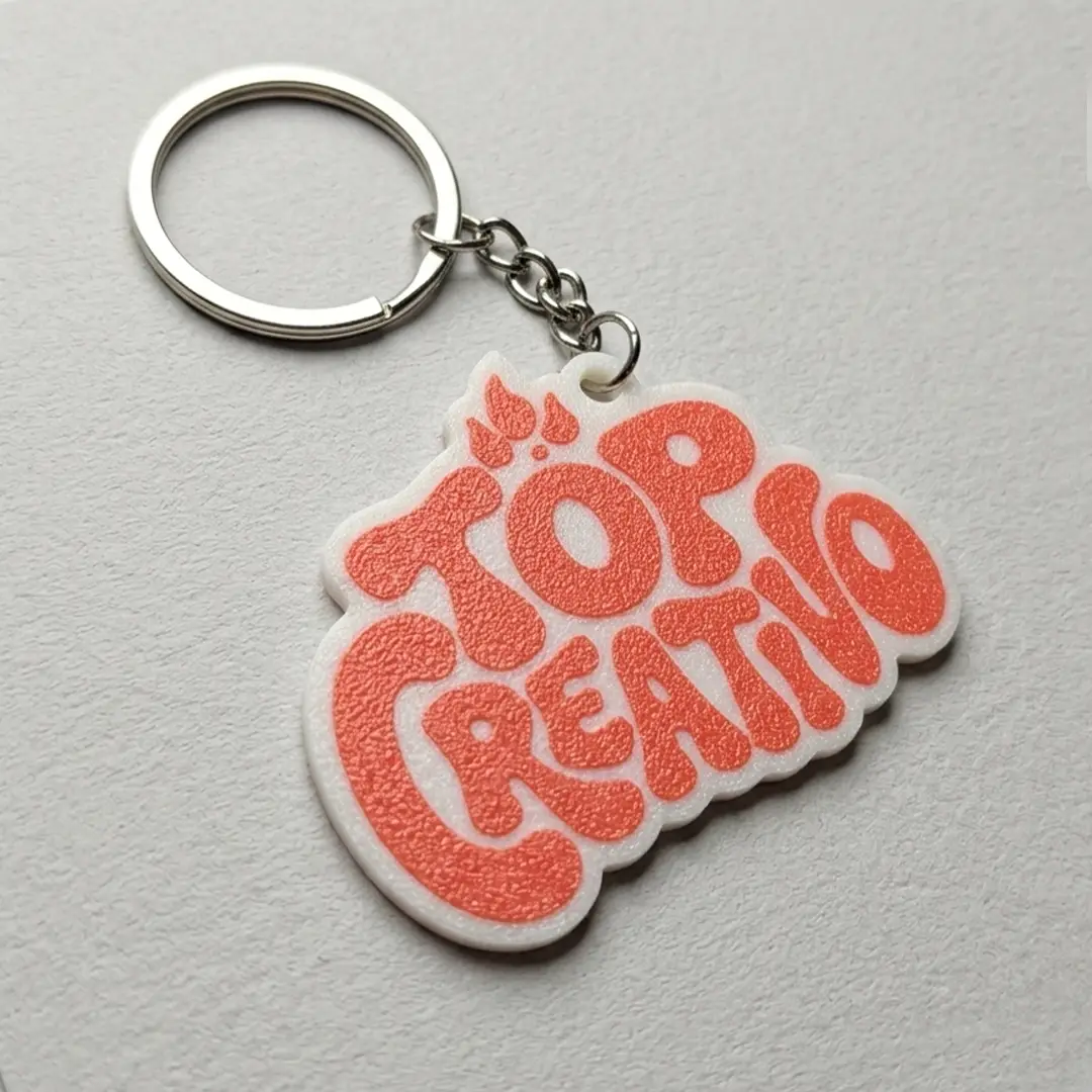 llavero 6 Llaveros 3D Personalizados 30 unidades en 2 colores 6 cm - Imagen 1